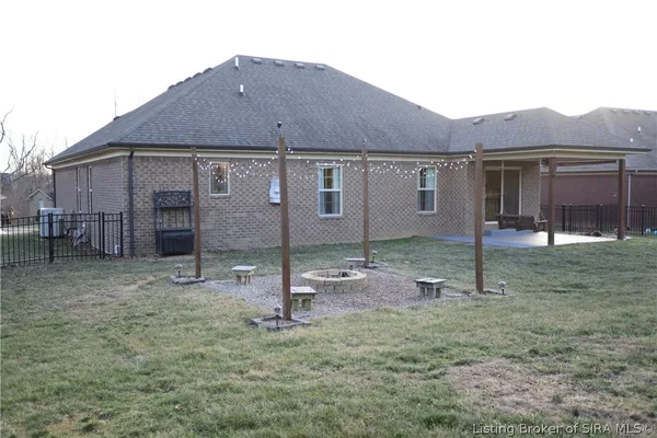 $409,900 | 1077 Heritage Way, Greenville, IN 47124