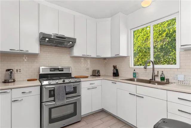 $3,490 | 161 North Willaman Drive, Beverly Hills, CA 90211