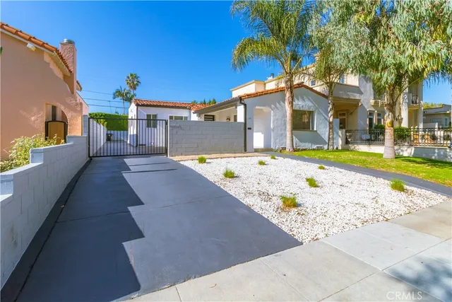 $3,490 | 161 North Willaman Drive, Beverly Hills, CA 90211