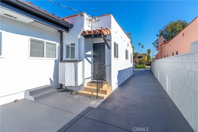 $3,490 | 161 North Willaman Drive, Beverly Hills, CA 90211