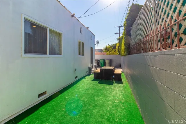 $3,490 | 161 North Willaman Drive, Beverly Hills, CA 90211