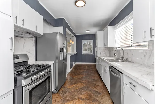 $3,490 | 161 North Willaman Drive, Beverly Hills, CA 90211