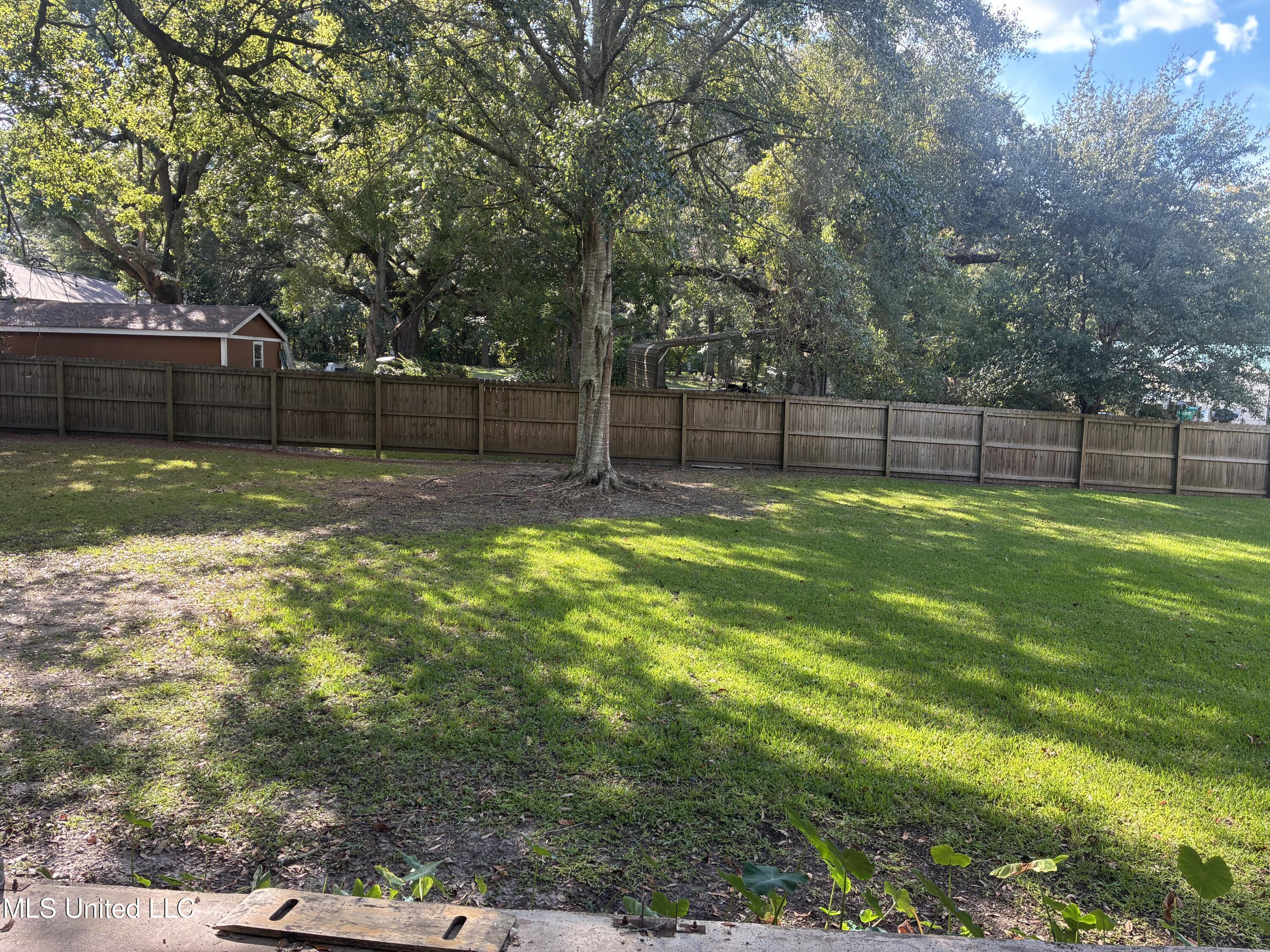 3217 Milstead Road Gautier, MS 39553 - Photo 6 of 21 IMG_0744