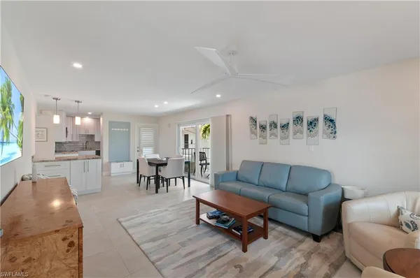 $499,000 | 636 12th Avenue South, Unit 636, Naples, FL 34102