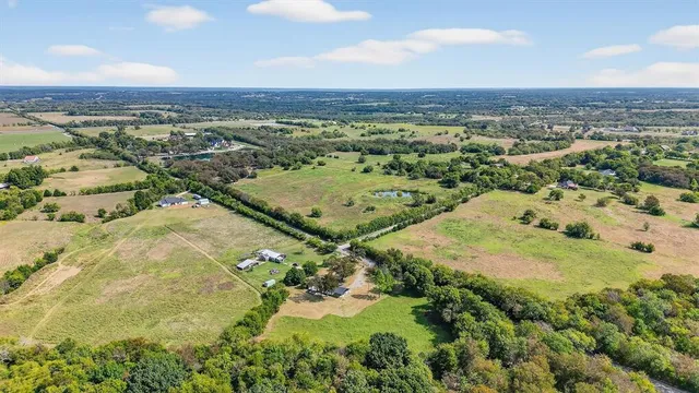 $379,900 | 621 Craft Road, Bells, TX 75414