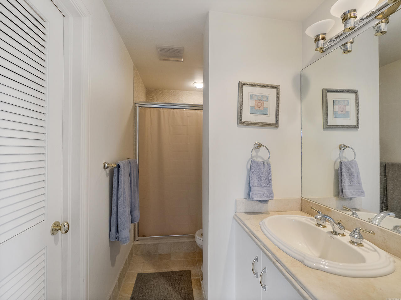 2160 Ibis Isle Road, Unit 8 Palm Beach, FL 33480 - Photo 13 of 15 2nd Bath - On suite