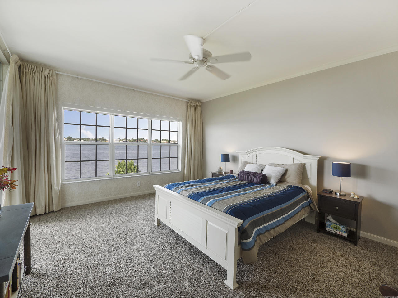 2160 Ibis Isle Road, Unit 8 Palm Beach, FL 33480 - Photo 10 of 15 Master Bedroom