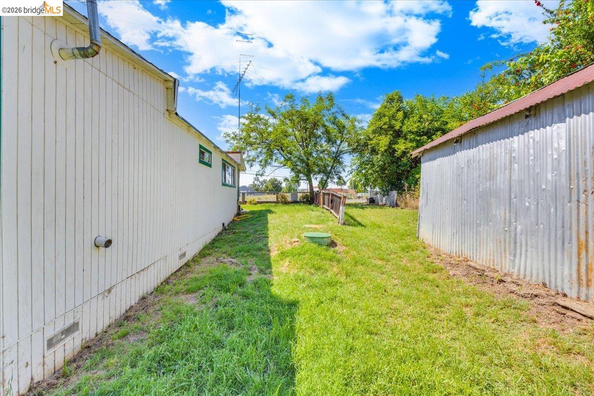 10624 Campo Seco Road Jamestown, CA 95327 - Photo 43 of 46 a view of a backyard with brick wall