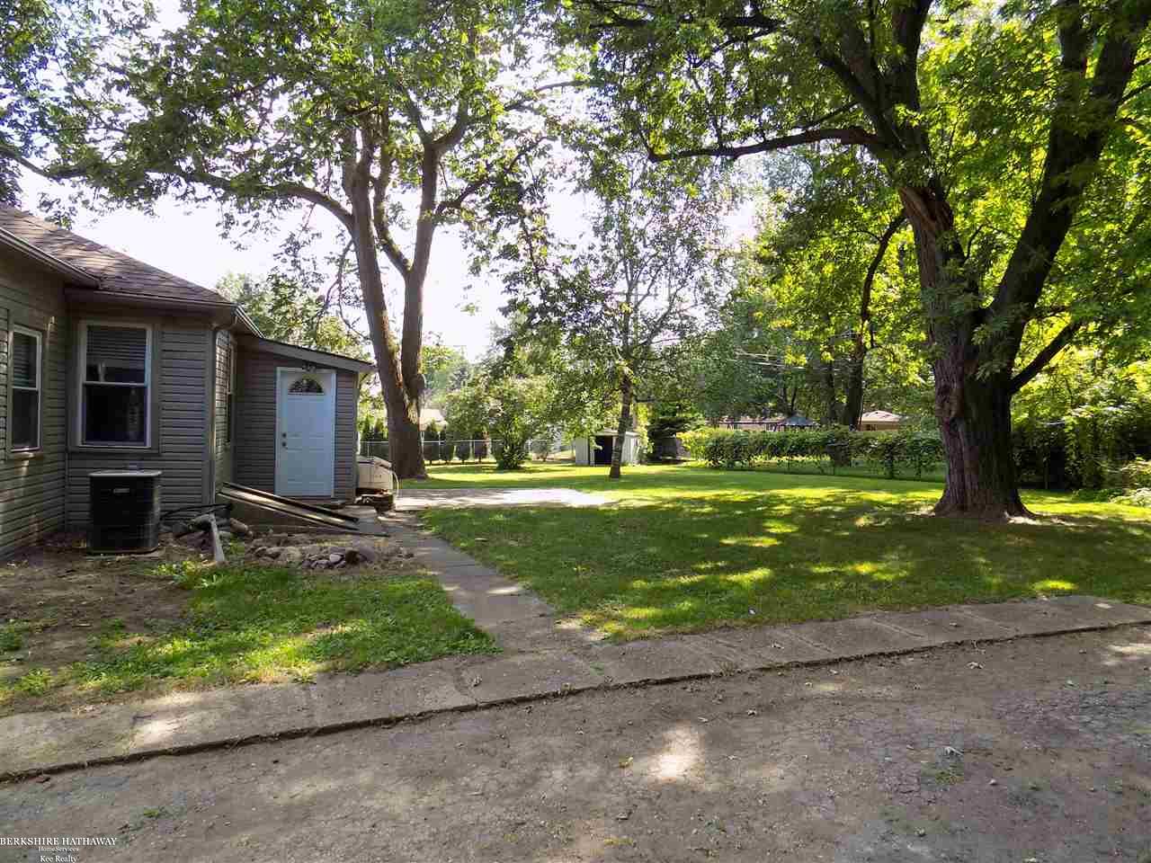 4950 Kidder Road Almont, MI 48003 - Photo 5 of 31 31328109-4.JPG