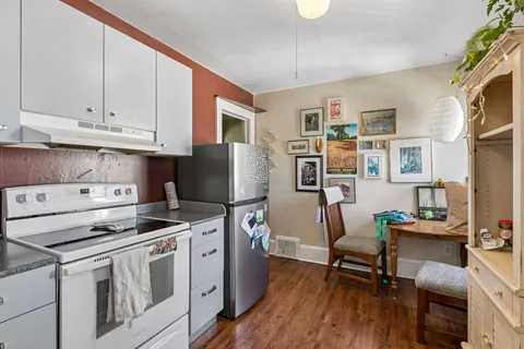 $325,000 | 1919 Como Avenue Southeast, Minneapolis, MN 55414