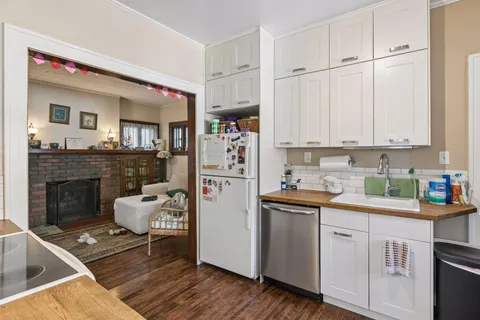 $325,000 | 1919 Como Avenue Southeast, Minneapolis, MN 55414
