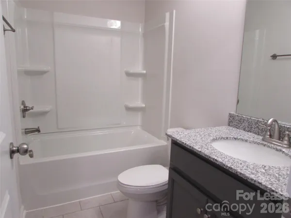 $1,695 | 8164 Sheffield Dr., Unit 13, Terrell, NC 28682