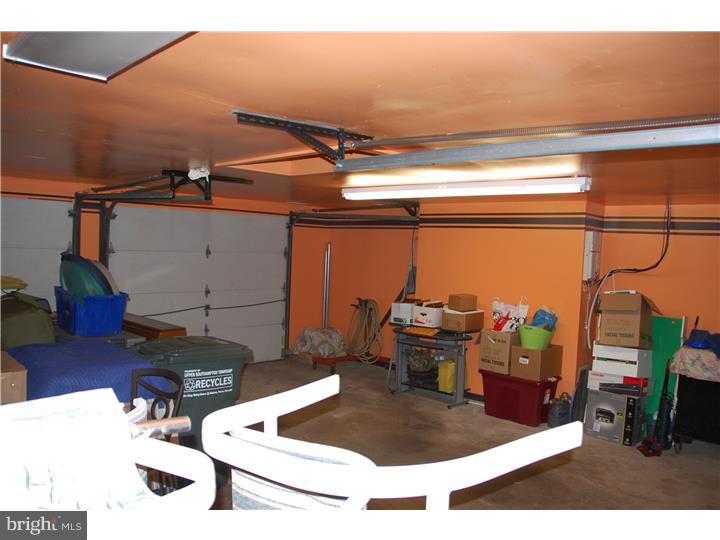 55 Harding Road Southampton, PA 18966 - Photo 22 of 22 Garage