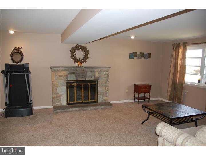 55 Harding Road Southampton, PA 18966 - Photo 9 of 22 Family Room