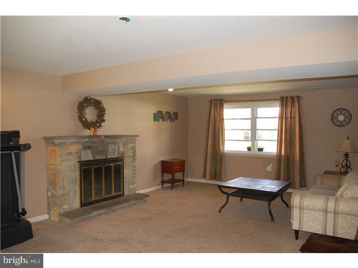 55 Harding Road Southampton, PA 18966 - Photo 10 of 22 Family Room