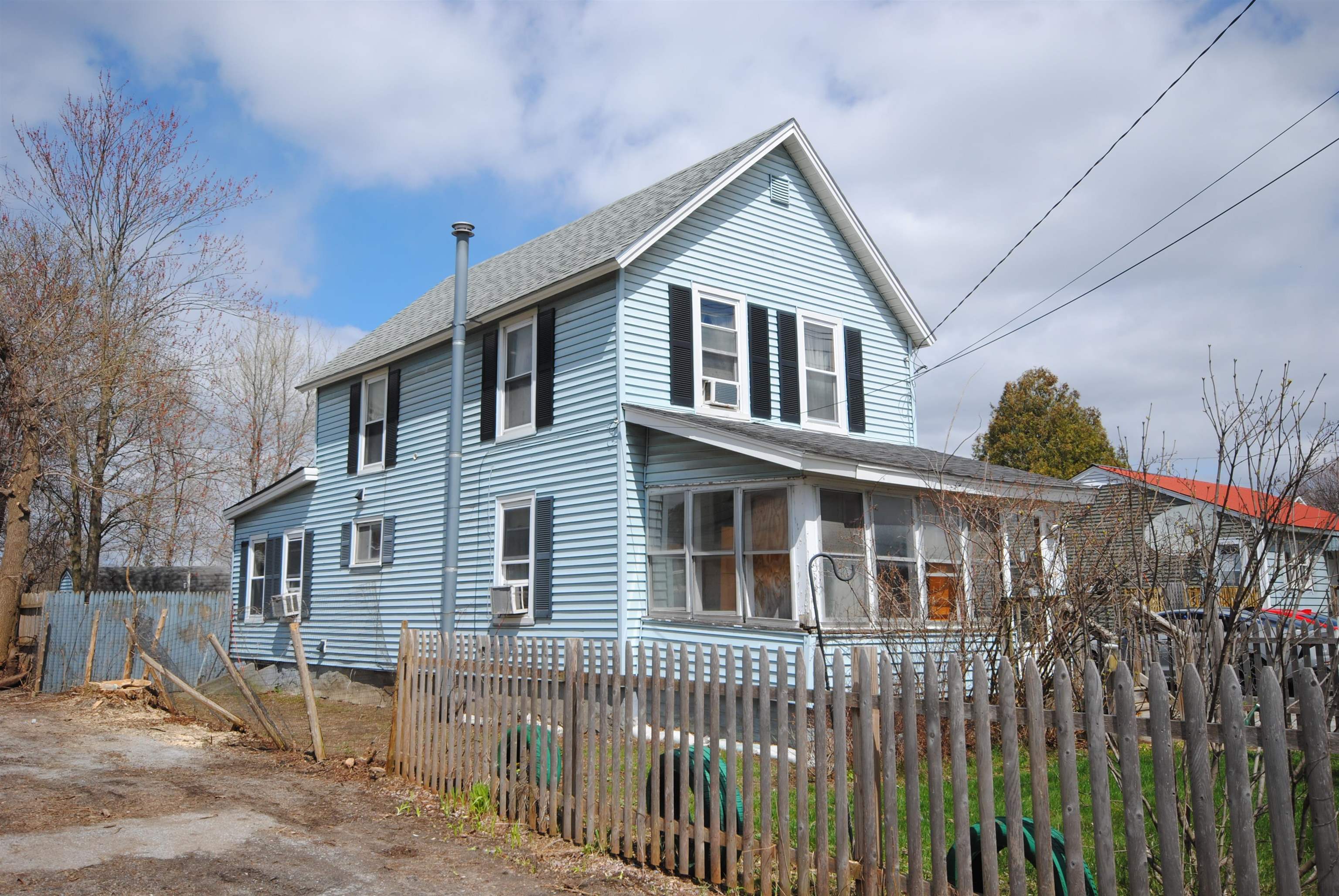 35 4th Street Swanton, VT 05488 - Photo 3 of 26