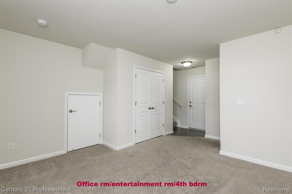 855 Barclay Circle Rochester Hills, MI 48307 - Photo 25 of 30