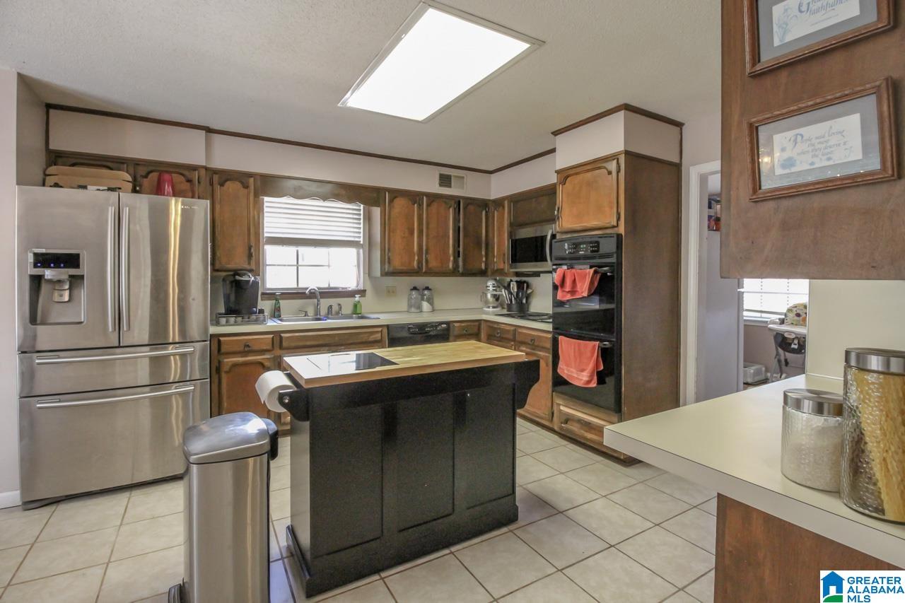 214 Star Circle Bessemer, AL 35023 - Photo 5 of 23