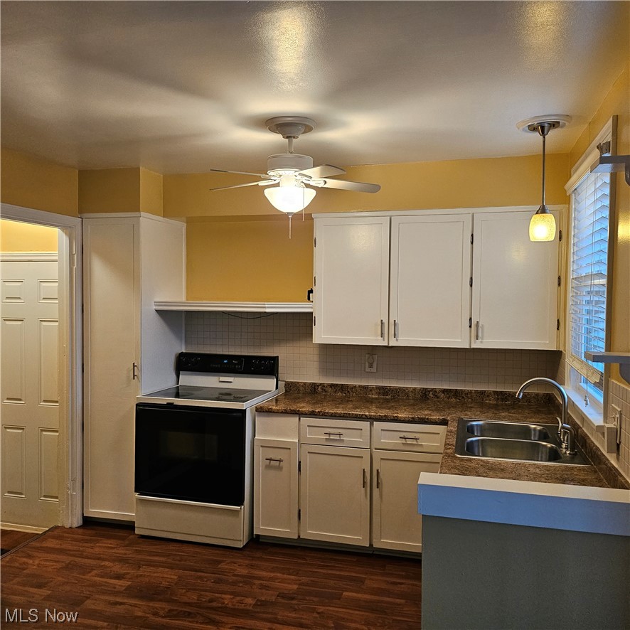 1643 Overbrook Road Cleveland, OH 44124 - Photo 7 of 21 Kitchen featuring includes all appliances