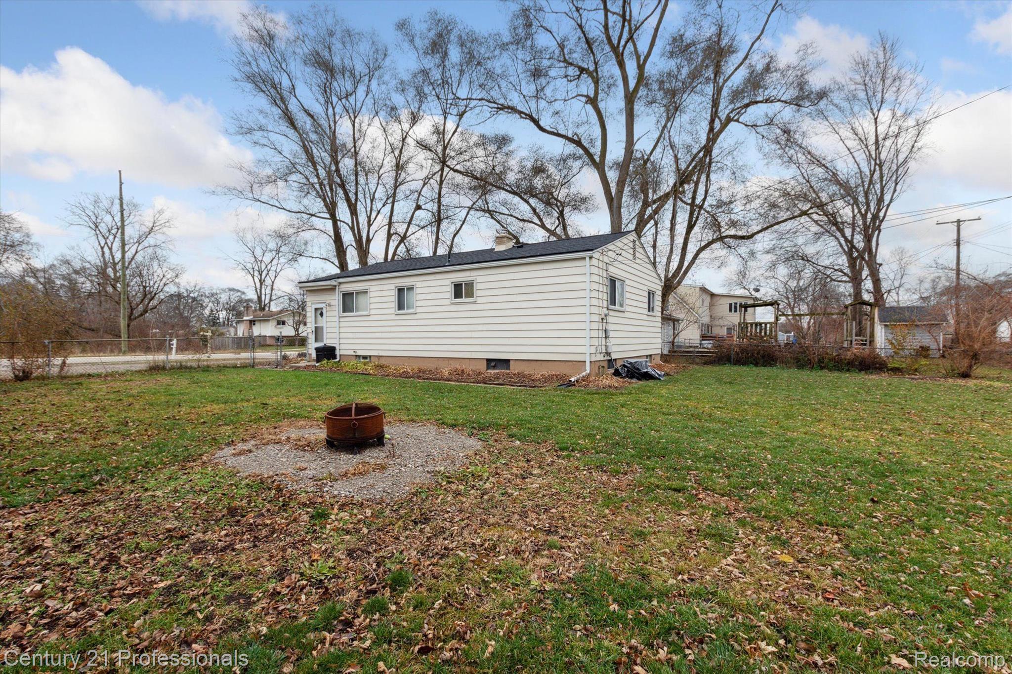 47285 Dequindre Road Rochester, MI 48307 - Photo 44 of 52 Gallery Image 44
