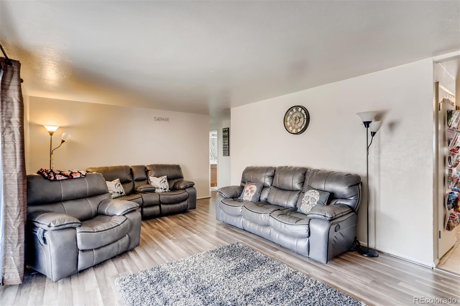 1389 Douglas Drive Denver, CO 80221 - Photo 3 of 14