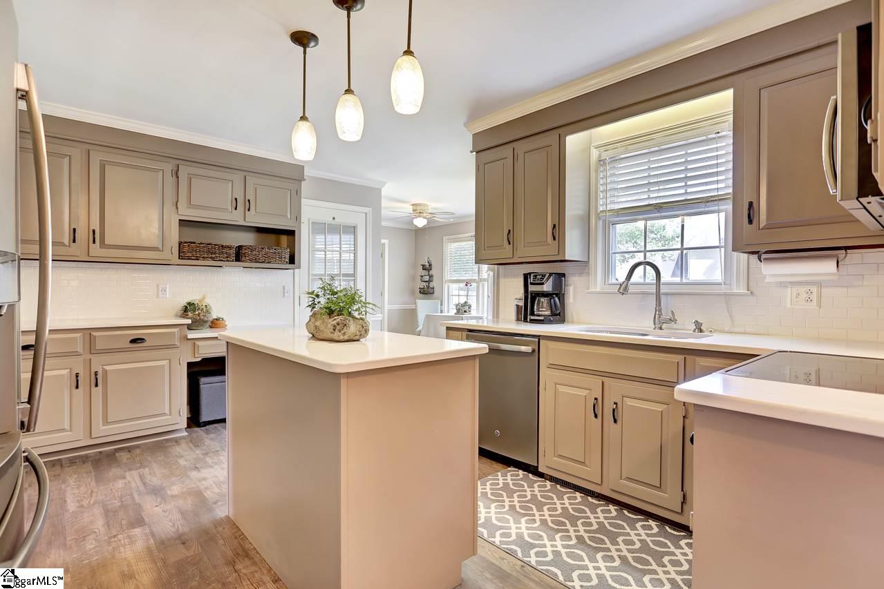 320 Butler Springs Road Greenville, SC 29615 - Photo 6 of 36 Gallery Image 6