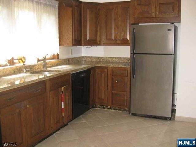 552 Stevens Avenue Ridgewood, NJ 07450 - Photo 15 of 43