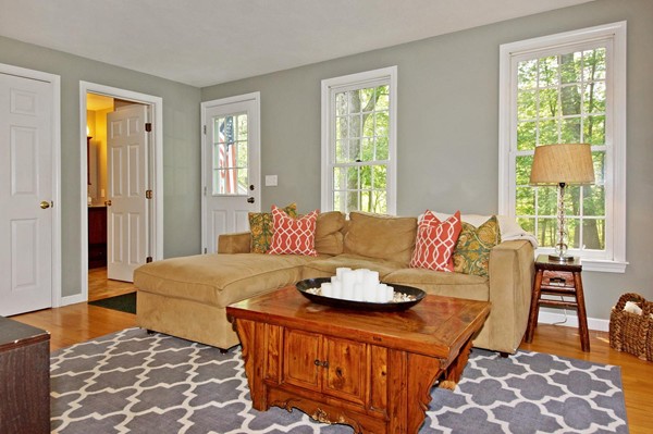 152 Park Road Chelmsford, MA 01824 - Photo 8 of 22 Gallery Image 8