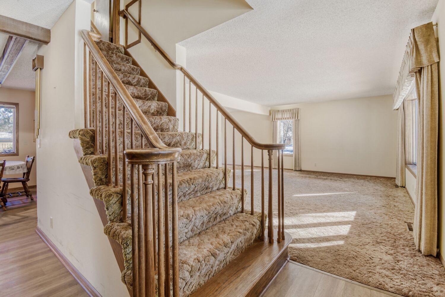 4786 Kent Way Shoreview, MN 55126 - Photo 2 of 20