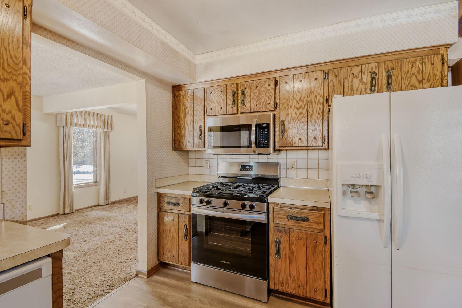 4786 Kent Way Shoreview, MN 55126 - Photo 6 of 20