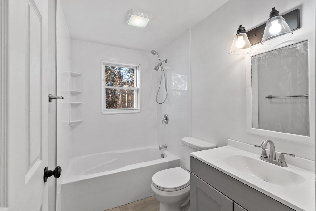 43 Gowing Road Hudson, NH 03051 - Photo 27 of 39 Gallery Image 27