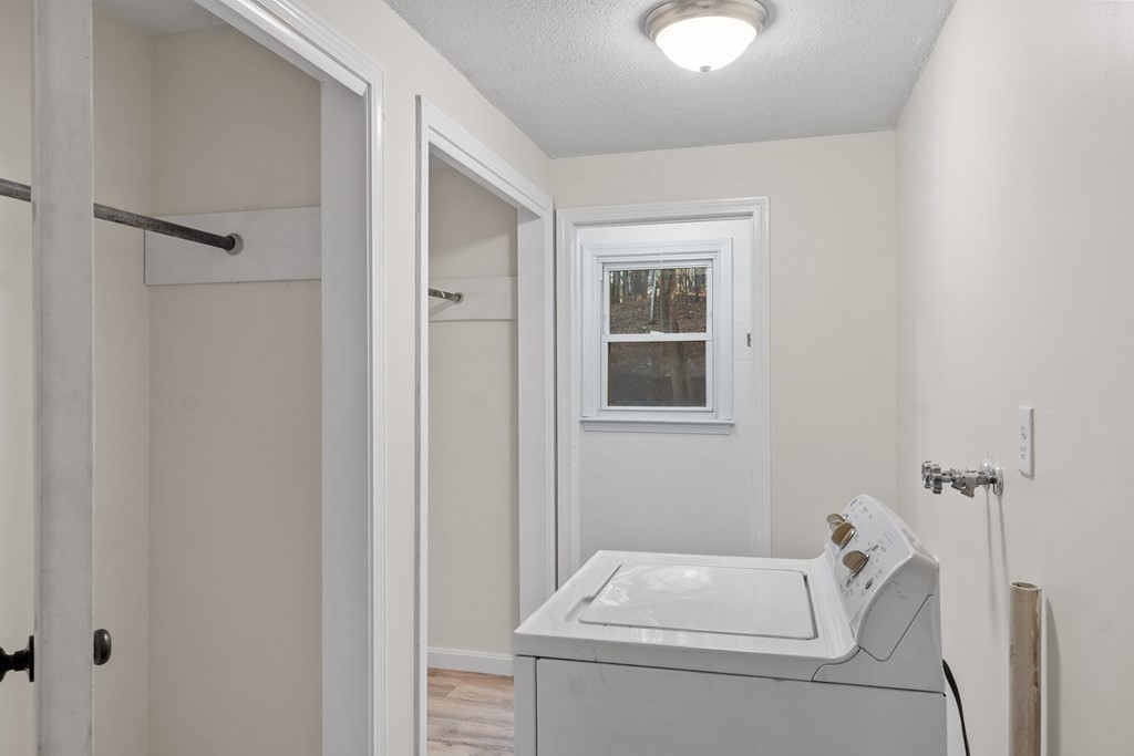 43 Gowing Road Hudson, NH 03051 - Photo 28 of 39 Gallery Image 28
