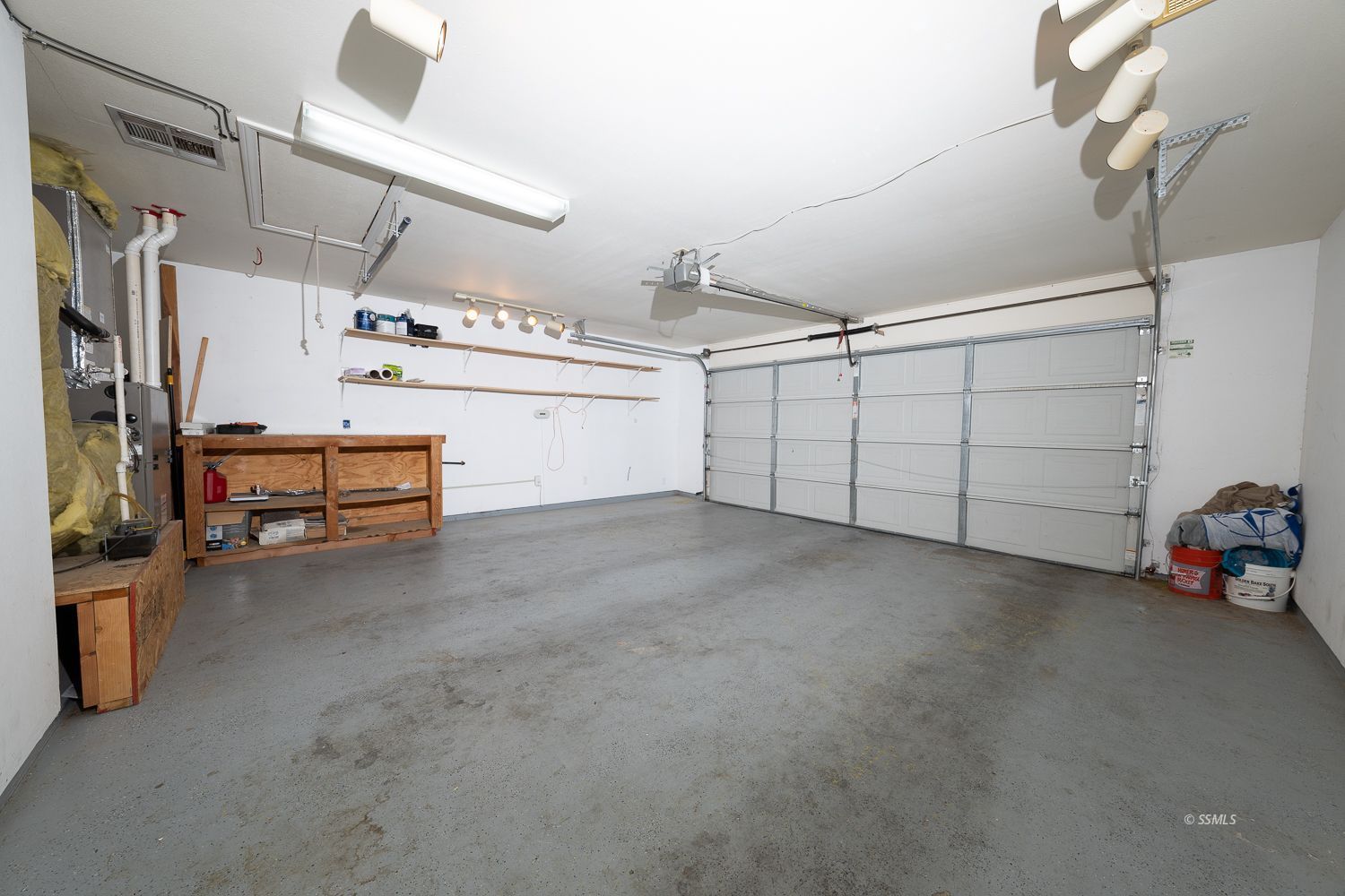 424 Olive Avenue Ridgecrest, CA 93555 - Photo 41 of 46 a view of a garage with storage