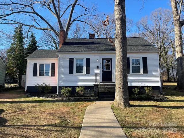 $1,690 | 815 East Front Street, Statesville, NC 28677