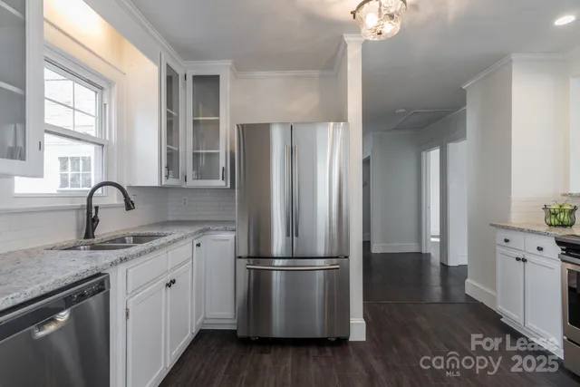 $1,690 | 815 East Front Street, Statesville, NC 28677