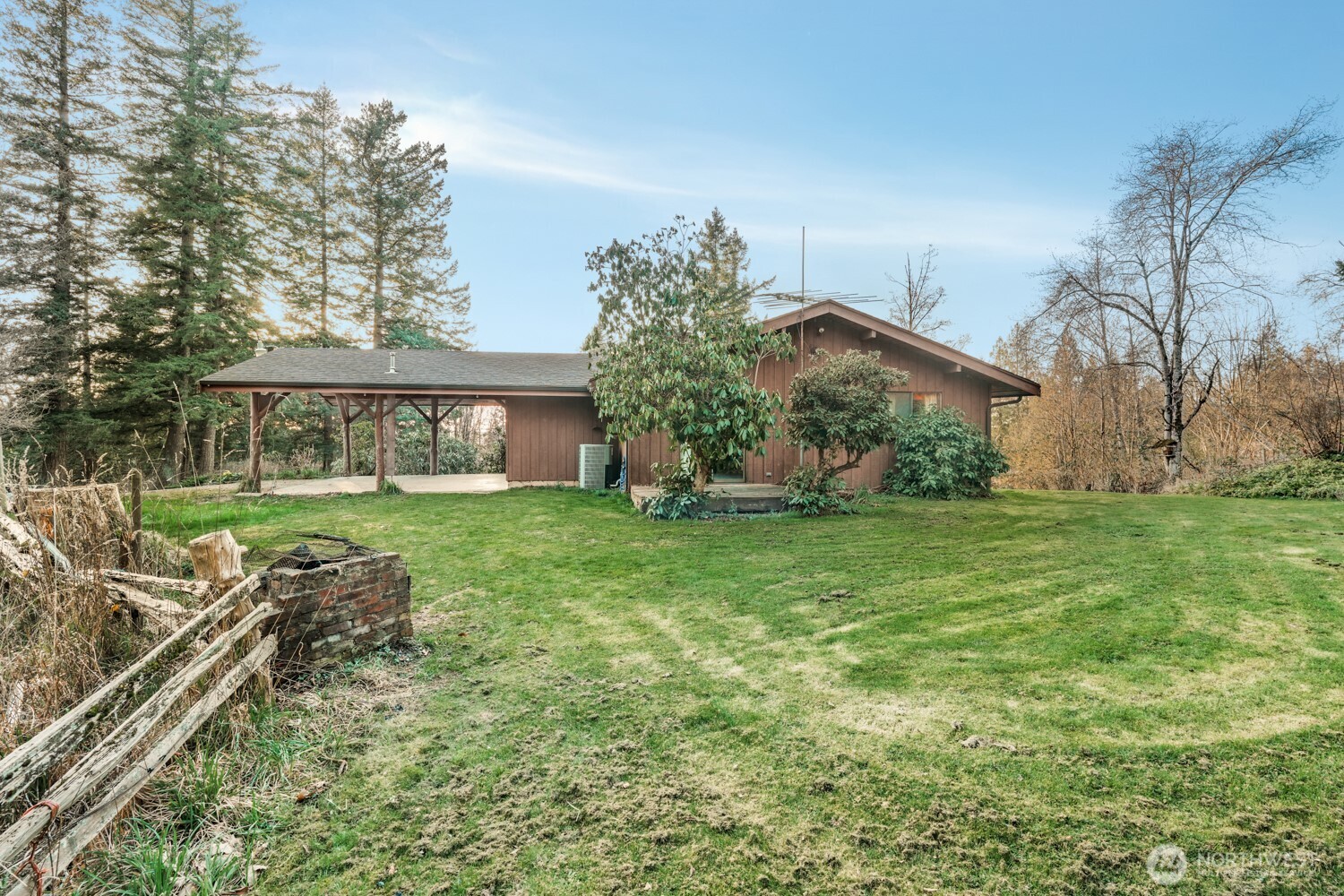 8388 North Pass Road Everson, WA 98247 - Photo 27 of 33 a front view of house with garden
