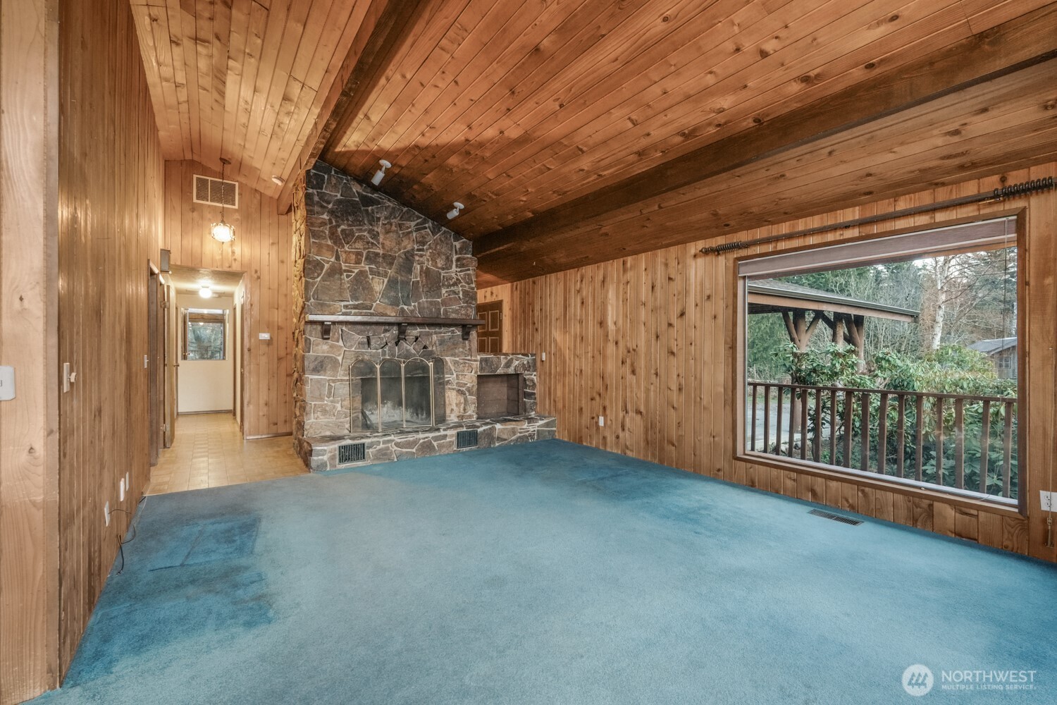 8388 North Pass Road Everson, WA 98247 - Photo 5 of 33 a view of an empty room with glass door
