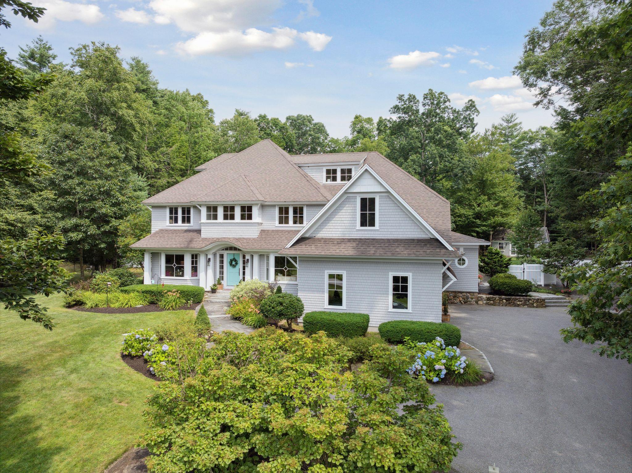 84 Hickory Road Hampstead, NH 03841 - Photo 1 of 40