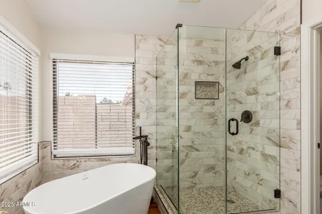 $739,900 | 869 West Emerald Island Drive, Gilbert, AZ 85233