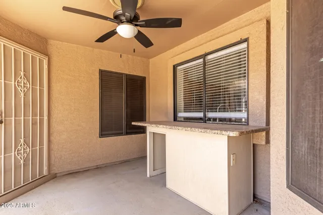 $739,900 | 869 West Emerald Island Drive, Gilbert, AZ 85233