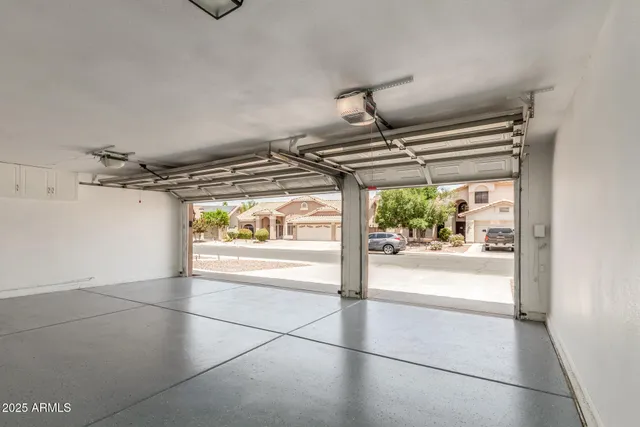 $739,900 | 869 West Emerald Island Drive, Gilbert, AZ 85233