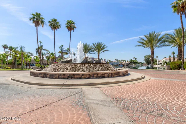 $739,900 | 869 West Emerald Island Drive, Gilbert, AZ 85233