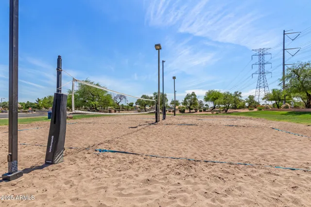 $739,900 | 869 West Emerald Island Drive, Gilbert, AZ 85233