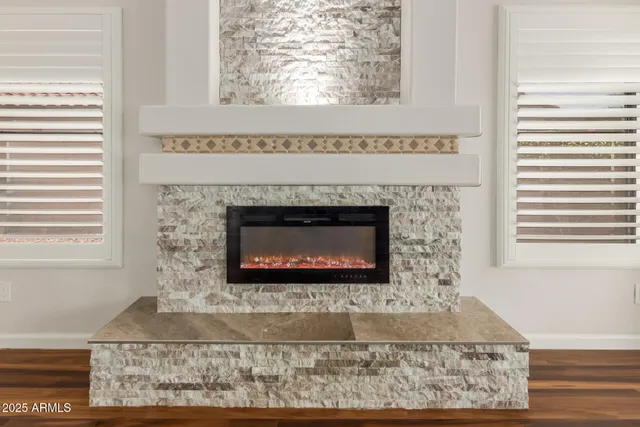 $739,900 | 869 West Emerald Island Drive, Gilbert, AZ 85233