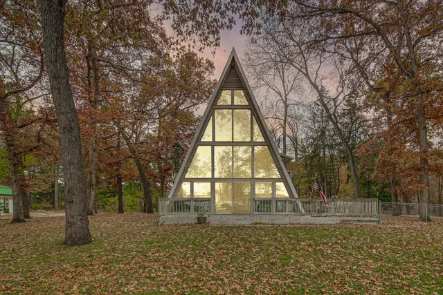 $450,000 | 11985 East South Street, Walkerton, IN 46574