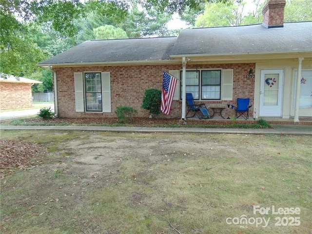 a view of a house with outdoor space