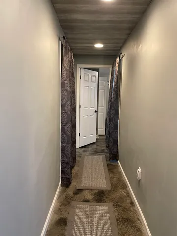 $265,000 | 217 Springlake Drive, Newton, KS 67114