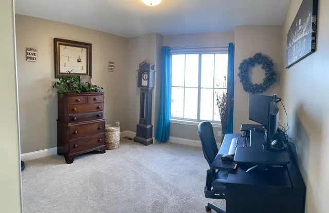 $265,000 | 217 Springlake Drive, Newton, KS 67114