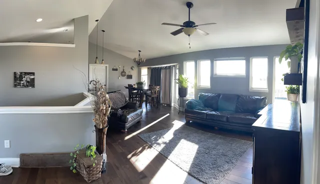 $265,000 | 217 Springlake Drive, Newton, KS 67114