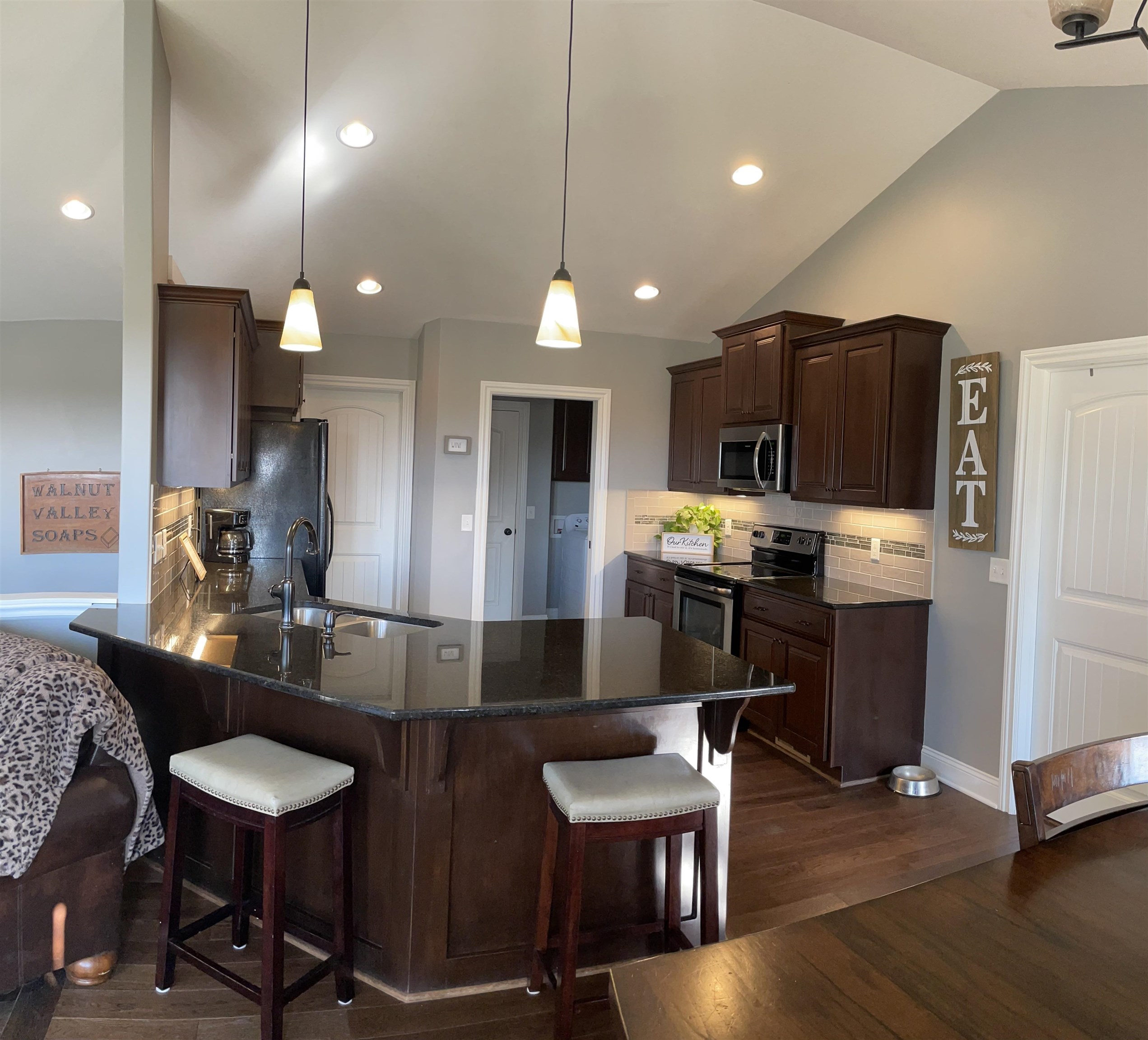 217 Springlake Drive Newton, KS 67114 - Photo 8 of 33